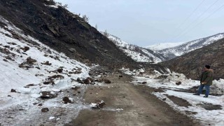 Sasonda heyelanlar vatandaşları tedirgin ediyor