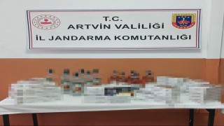 Şavşatta kaçak sigara ve içki ele geçirildi