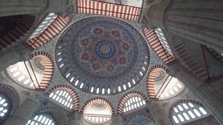 Selimiye Camiinde tartışma konusu olan kubbe yazıları uzun bir aradan sonra ilk kez görüntülendi