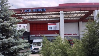 Silahını temizlerken kendini vuran polis, hastanede hayatını kaybetti