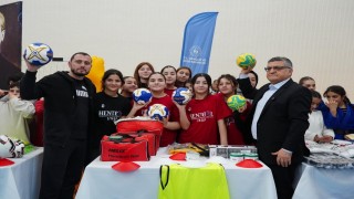 Sinopta genç sporculara 10 milyonluk malzeme desteği