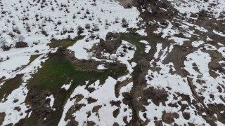Şırnakta 3 bin yıllık evler, karların erimesiyle gün yüzüne çıktı
