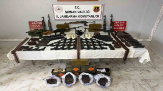 Şırnakta jandarma ekipleri cephanelik ele geçirdi: 20 tutuklama