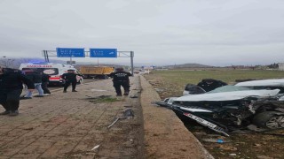 Şırnakta otomobil şarampole yuvarlandı: 2 yaralı