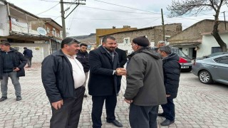 Siyasi parti başkanlarından Adem Şengüle ‘protokol tepkisi