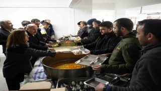 Taşköprüde yüzlerce kişi iftar sofrasında buluştu