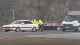 Tavşanlıda polisten örnek davranış
