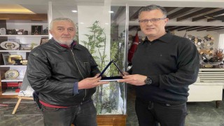 Temizlik işçisinden alkışlanacak hareket