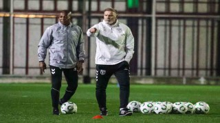 Thorsten Fink, Samsunsporun başında ilk antrenmanına çıktı