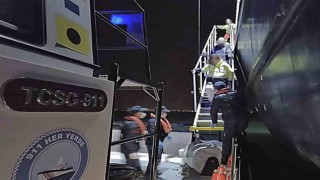 Ticari gemide yaralanan vatandaşa tıbbi tahliye
