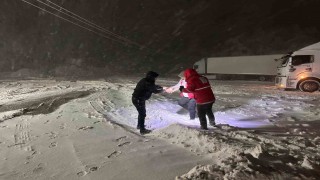 Tokatta kar yağışı ulaşımı aksattı