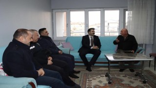 Tomarza Kaymakamı Eserden Kıbrıs Gazisi Tektaşa anlamlı ziyaret