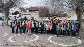 Tomarzada öğrencilere trafik eğitimi verildi