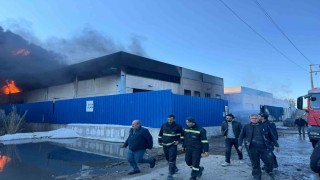 Torbalıda geri dönüşüm fabrikasında yangın