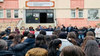 Trafik kazasında hayatını kaybeden Elif Nisa toprağa verildi