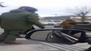 Trafikte silah çeken şüpheli kıskıvrak yakalandı
