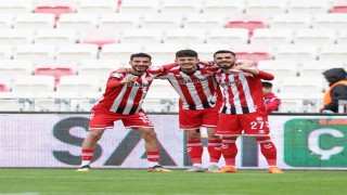 Trendyol 1. Lig: Özbelsan Sivasspor: 4 - Sakaryaspor: 1