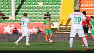 Trendyol Süper Lig: Alanyaspor: 1 - Konyaspor: 0 (İlk yarı)