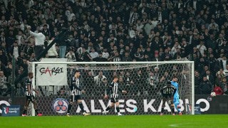 Trendyol Süper Lig: Beşiktaş: 1 - Corendon Alanyaspor: 2 (İlk yarı)