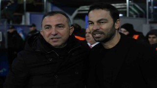 Trendyol Süper Lig: Çaykur Rizespor: 1 - Kocaelispor: 0 (İlk yarı)