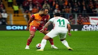 Trendyol Süper Lig: Galatasaray: 1 - Corendon Alanyaspor: 0 (İlk yarı)