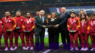 Trendyol Süper Lig: Galatasaray: 1 - Eyüpspor: 0 (Maç devam ediyor)