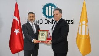 TÜBA-TESEP Ödüllü Prof. Dr. Orhan Yazıcıya plaket takdim edildi