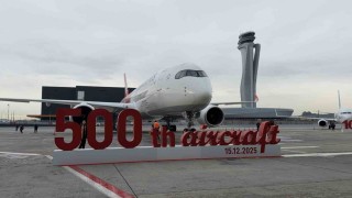 Türk Hava Yolları 100 bin çalışanının fotoğrafıyla giydirdiği 500. uçağını tanıttı