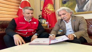 Türk Kızılaydan Manisada 200 aileye sıcak iftar desteği