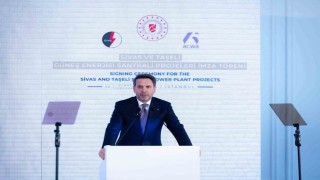 Türkiye ile Suudi Arabistan arasında 2 milyar dolarlık GES yatırımı için imzalar atıldı
