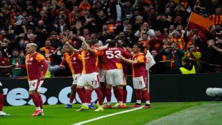 UEFA Şampiyonlar Ligi: Galatasaray: 1 - Juventus: 2 (İlk yarı)