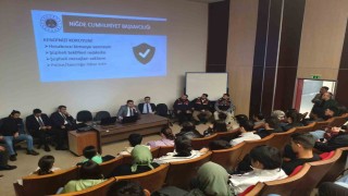 Üniversite öğrencilerine siber güvenlik ve IBAN uyarısı yapıldı