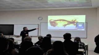 Üniversite öğrencilerine ve akademik personele afet eğitimi