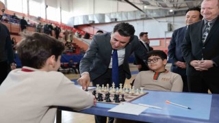 Vali Aygöl ilk hamleyi yaptı, turnuva başladı