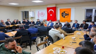 Vali Eldivan karayolları personeliyle buluştu