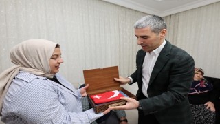 Vali görevinin ilk gününde iftarını şehit ailesinin evinde yaptı