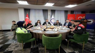 Vali Masatlı, polis teşkilatıyla iftar sofrasında bir araya geldi