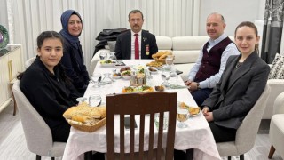 Vali Serdengeçti, Gazi’nin İftar Konuğu Oldu