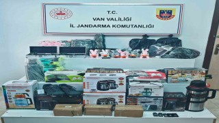 Vanda gümrük kaçağı malzeme ele geçirildi