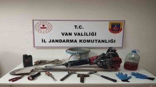 Vanda kaçak kazı yapan 4 kişiye adli işlem yapıldı