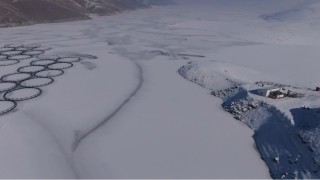 Vanda Sibirya soğukları: Dev barajlar buz tuttu