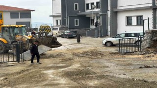 Vatandaş ‘Zor olamaz diye paylaştı, Hatay Büyükşehir Belediyesi öğrencilerin okul yolunu temizlendi