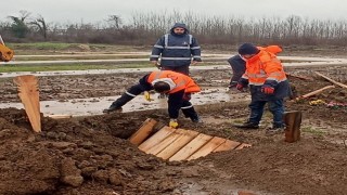 Vefat eden kaçak göçmenler Düzcede defnedildi