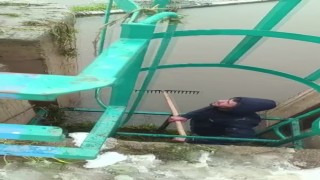 Vicdanları tonlarca suyun boşa akmasına izin vermedi, DSİnin yapması gerekeni kendileri yaptı