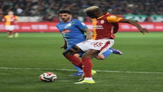 Victor Osimhen, bu sezonki gol sayısını 15e çıkardı