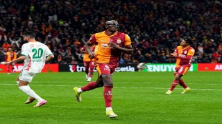 Victor Osimhen bu sezonki gol sayısını 17ye çıkardı