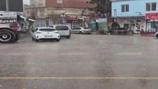 Yavuzeli ilçesinde yağış etkili oldu