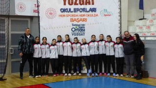 Yozgatta 15 ilden 224 sporcunun katılımıyla voleybol müsabakaları başladı