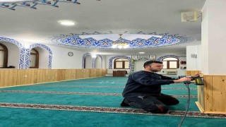 Yunus Emre Camiinde Ramazan hazırlığı tamamlandı