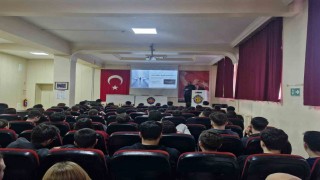 Zonguldakta lise öğrencilerine siber güvenlik ve kariyer semineri